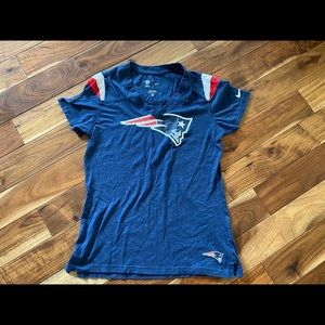 New England Patriots v-neck women’s medium top